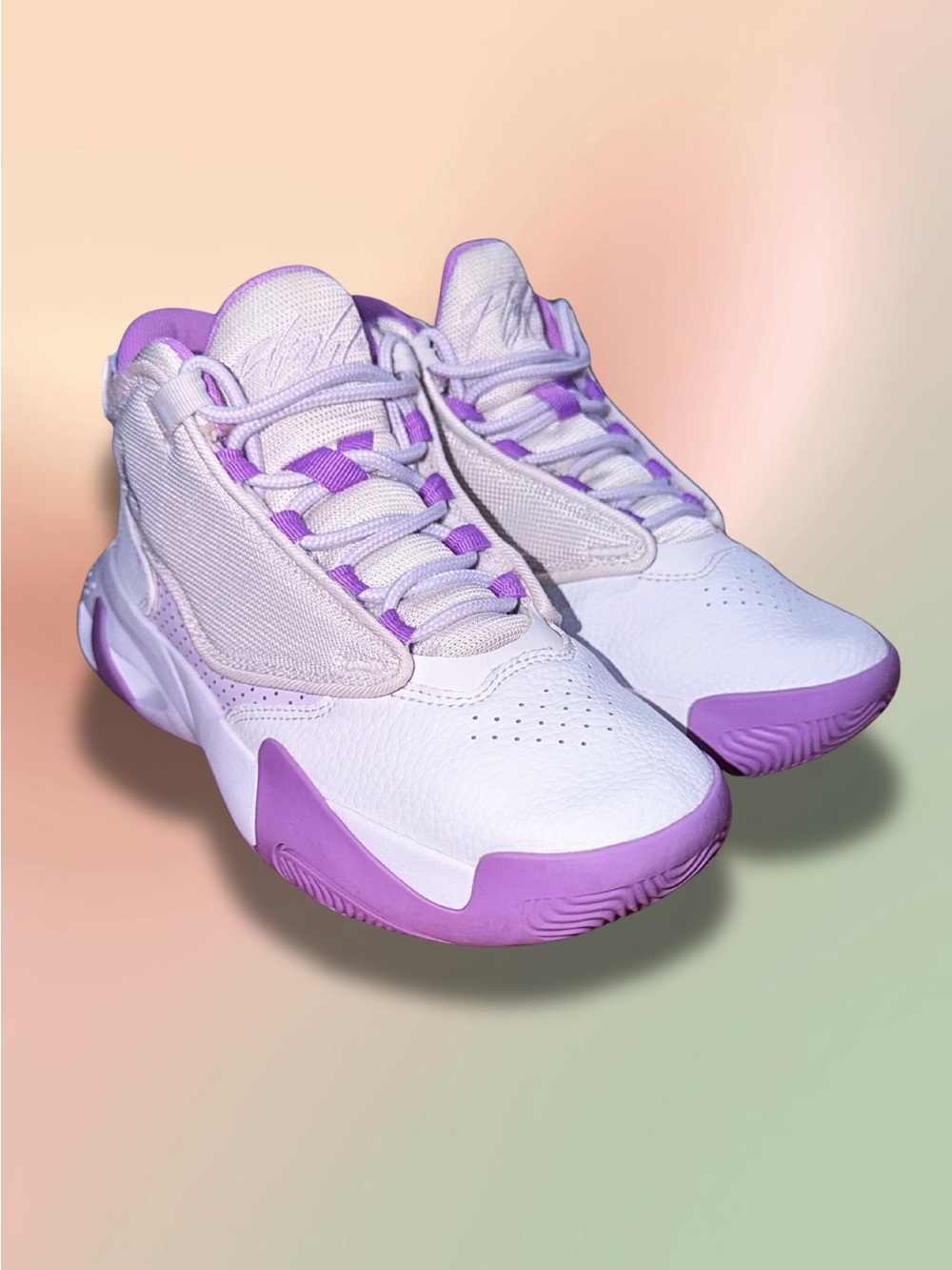 Jordan Max Aura 4 GS 5Y White Barely Grape Rush Fuchsia Purple Basketball
